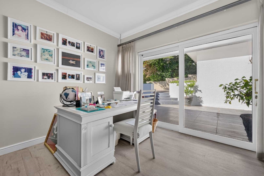4 Bedroom Property for Sale in Camps Bay Western Cape